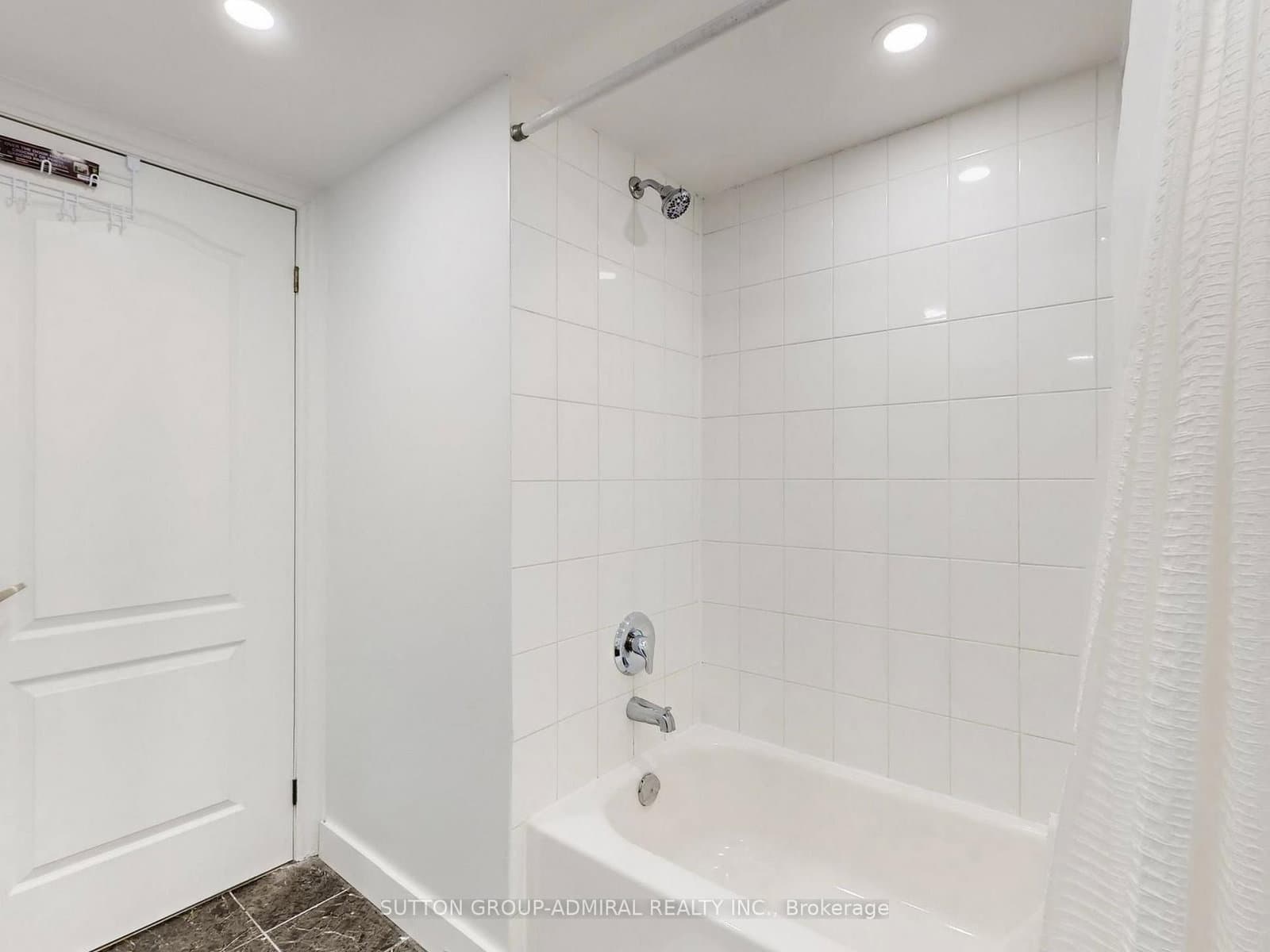 212 Eglinton Avenue E, Unit 1005 thumbnail 19