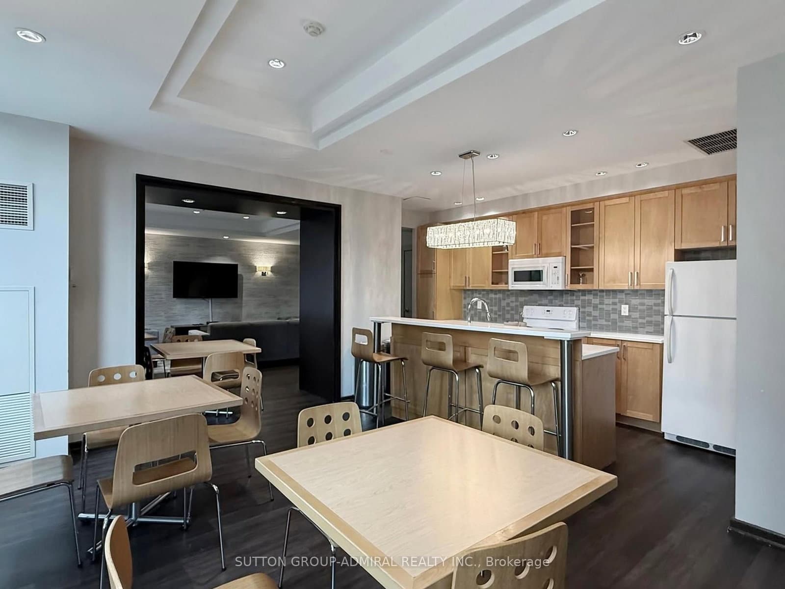 212 Eglinton Avenue E, Unit 1005 thumbnail 29