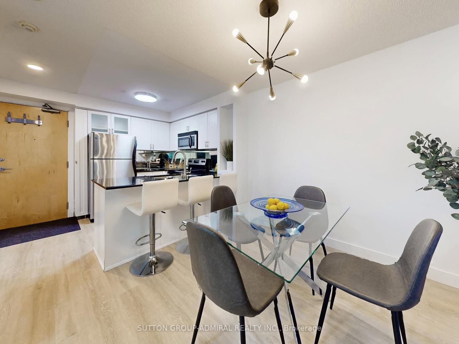 212 Eglinton Avenue E, Unit 1005 thumbnail 5