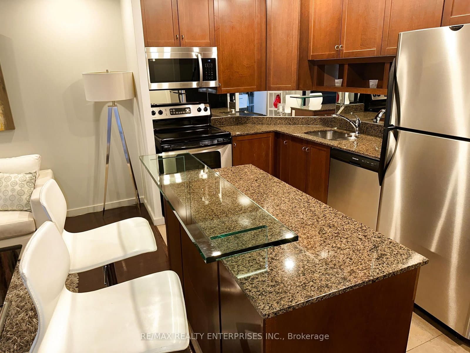 8 York Street, Unit 2710 thumbnail 10