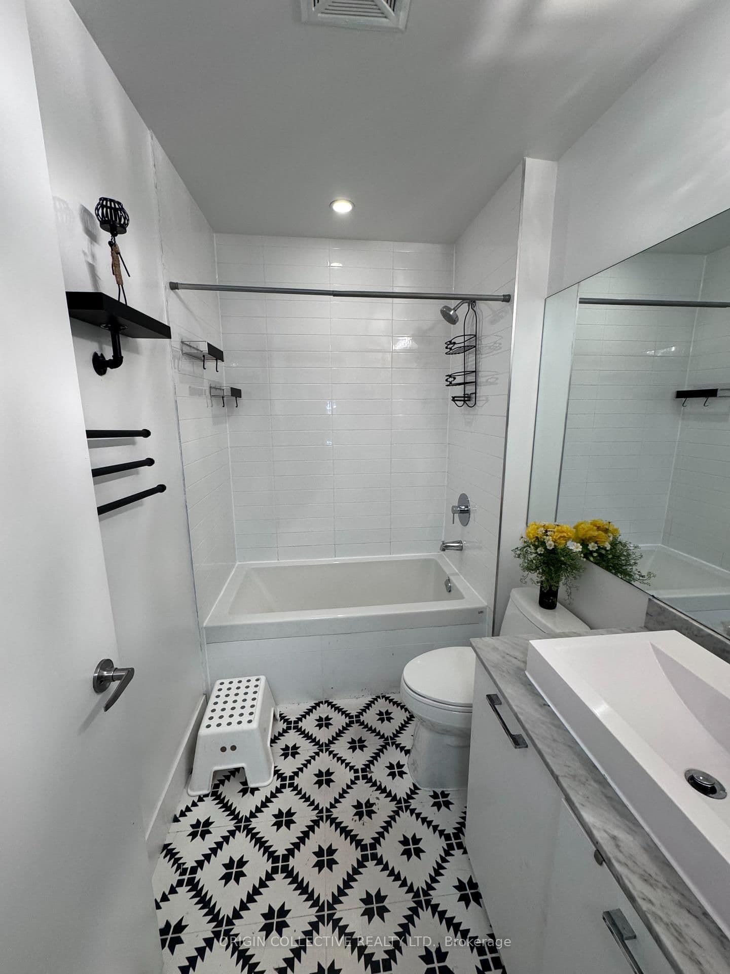 399 Adelaide Street W, Unit 417 thumbnail 12
