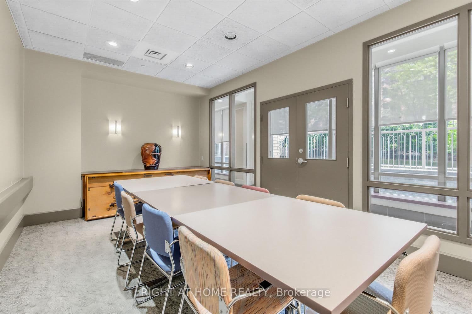 284 Bloor Street W, Unit 804 thumbnail 24