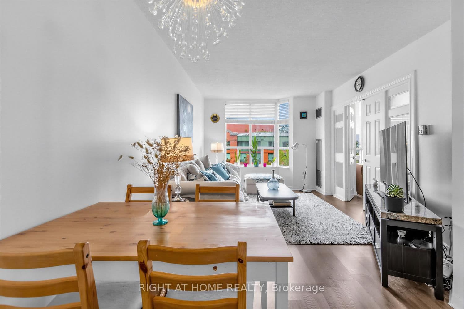 284 Bloor Street W, Unit 804 thumbnail 3