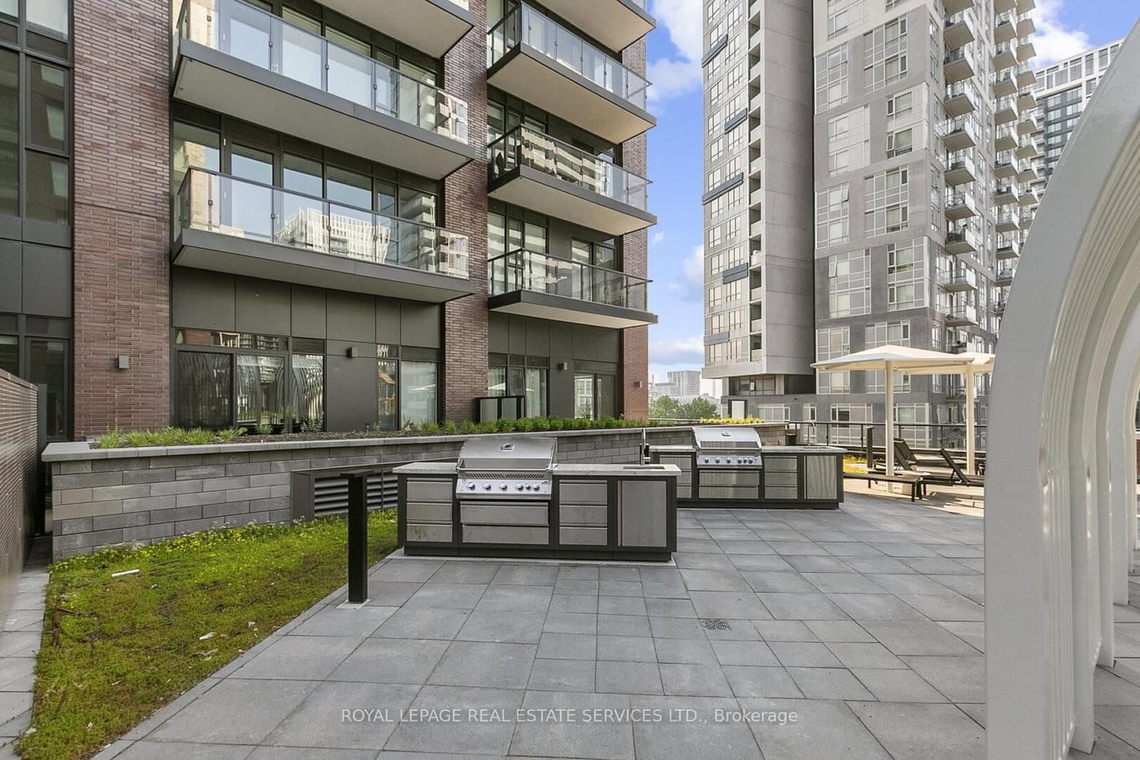 130 River Street, Unit 1411 thumbnail 35