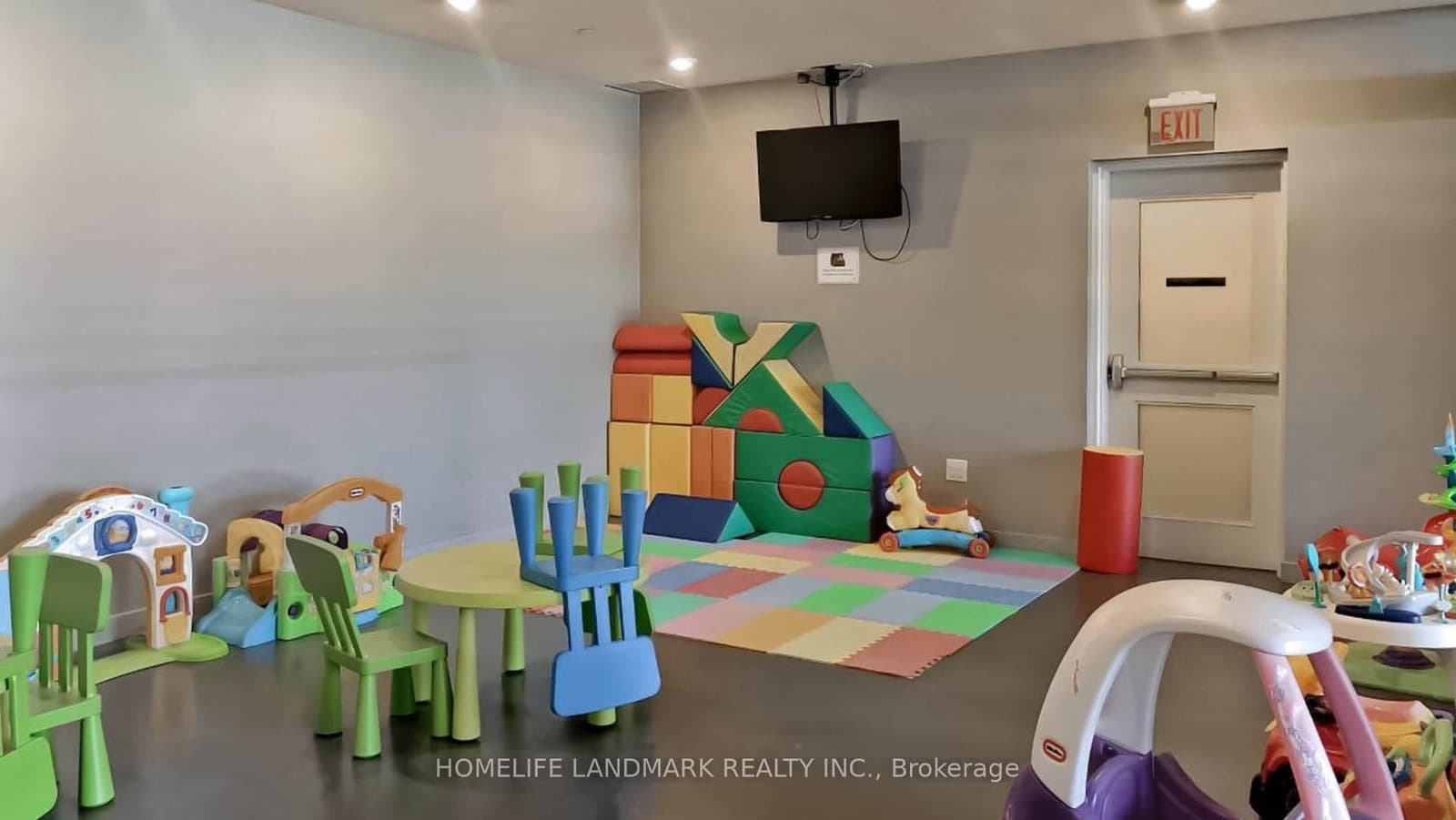 151 Dan Leckie Way, Unit 702 thumbnail 15