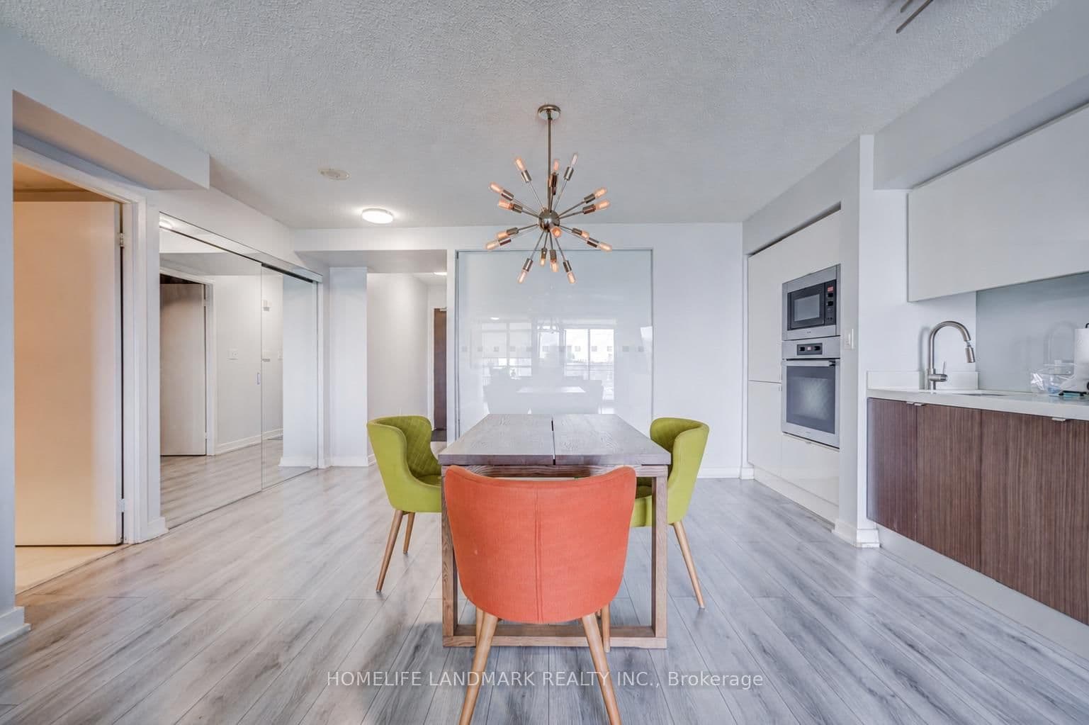 151 Dan Leckie Way, Unit 702 thumbnail 3