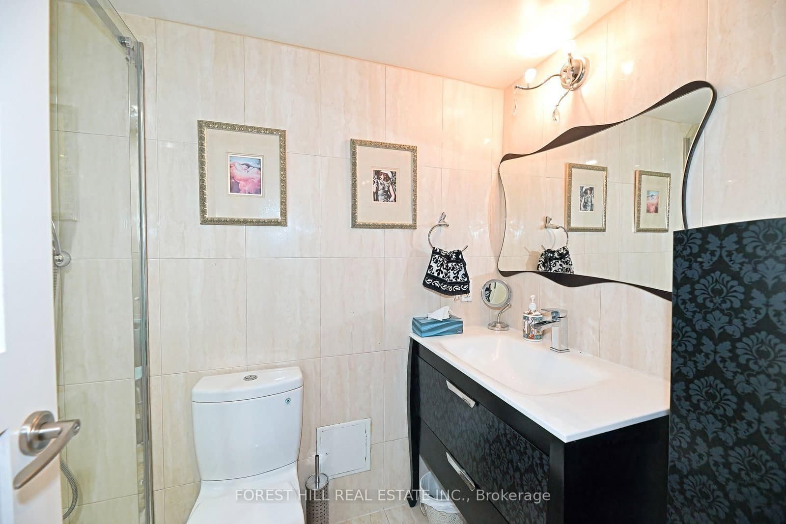 135 Antibes Drive, Unit 2404 thumbnail 15