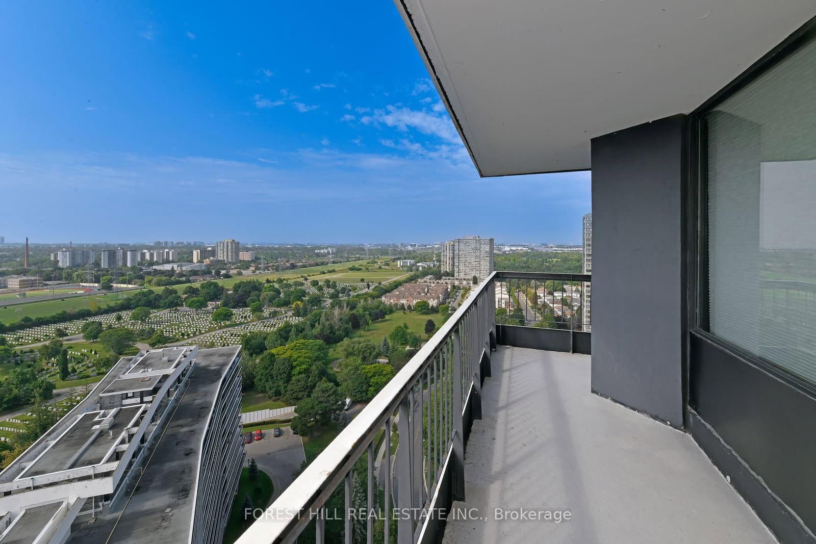 135 Antibes Drive, Unit 2404 thumbnail 20