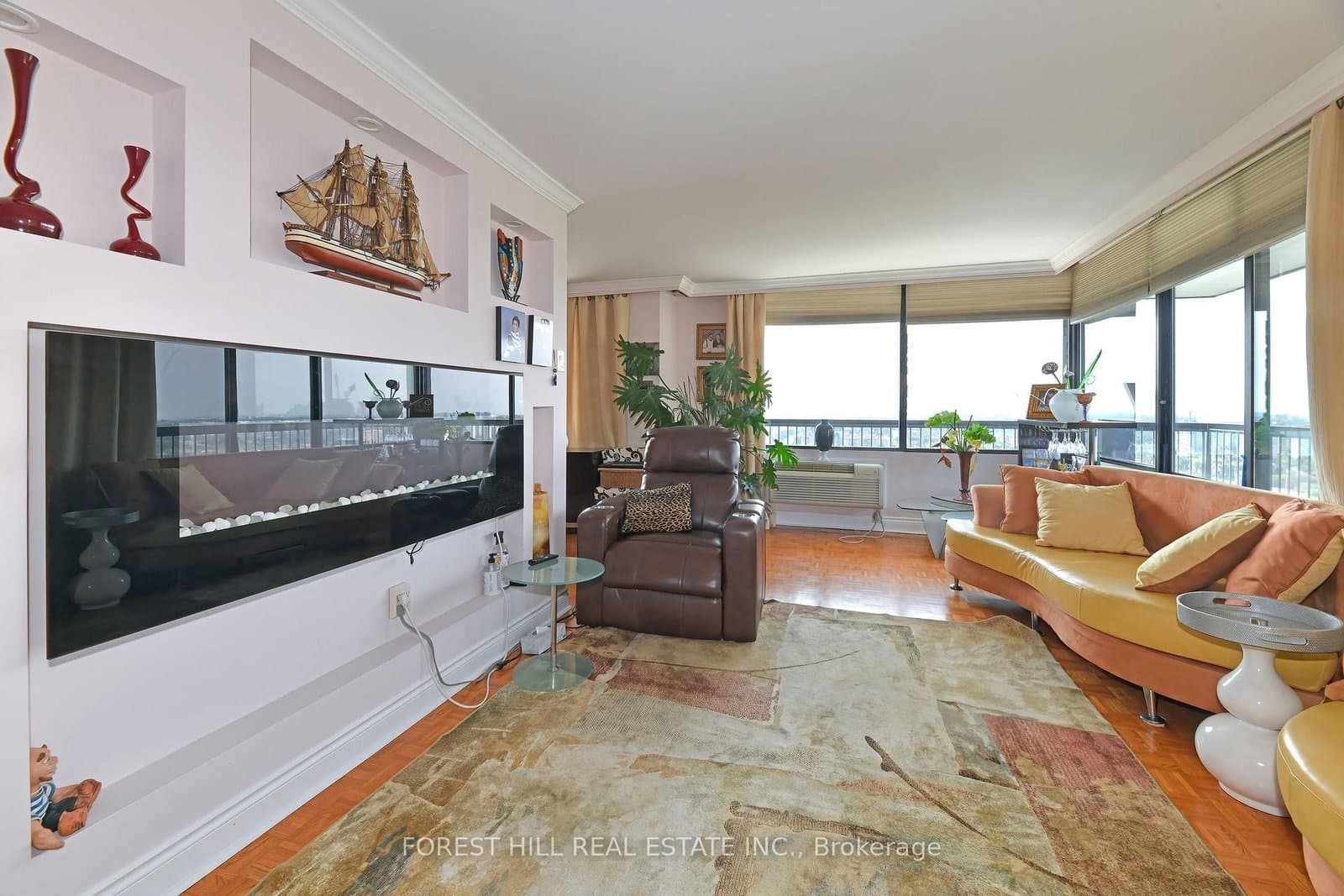 135 Antibes Drive, Unit 2404 thumbnail 8