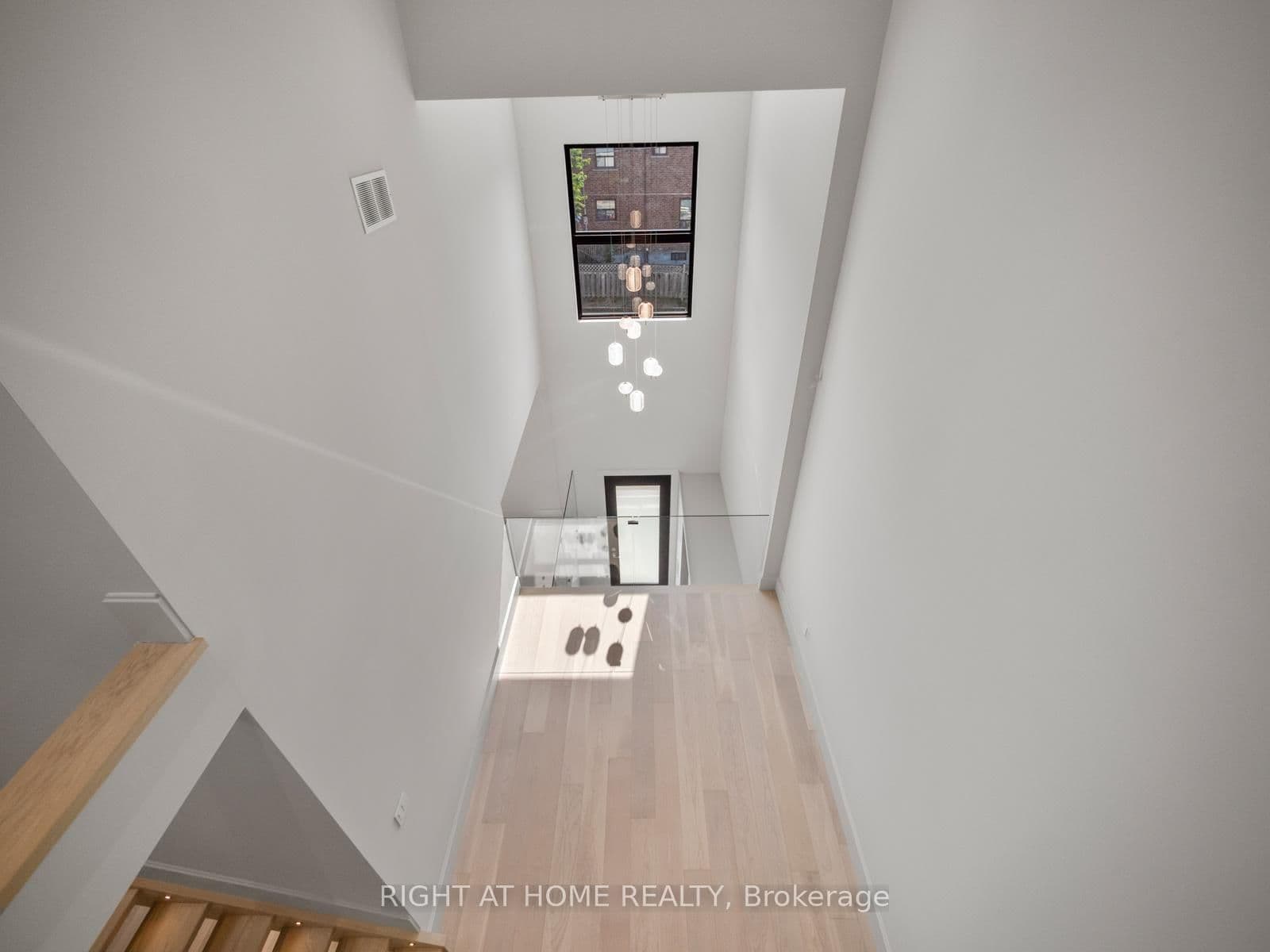 57 Alameda Avenue thumbnail 37