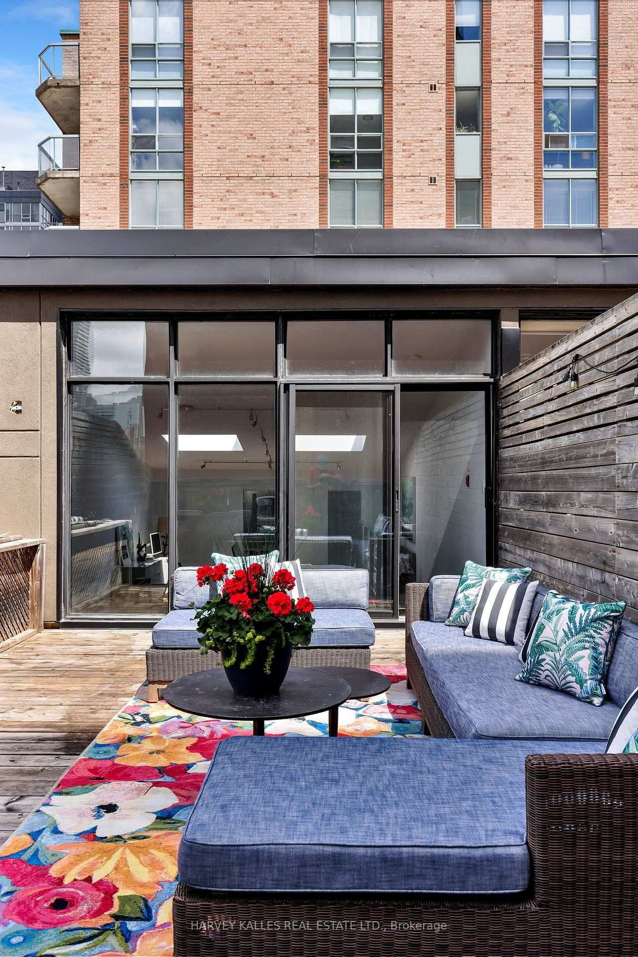 287 Richmond Street E, Unit 304 thumbnail 43