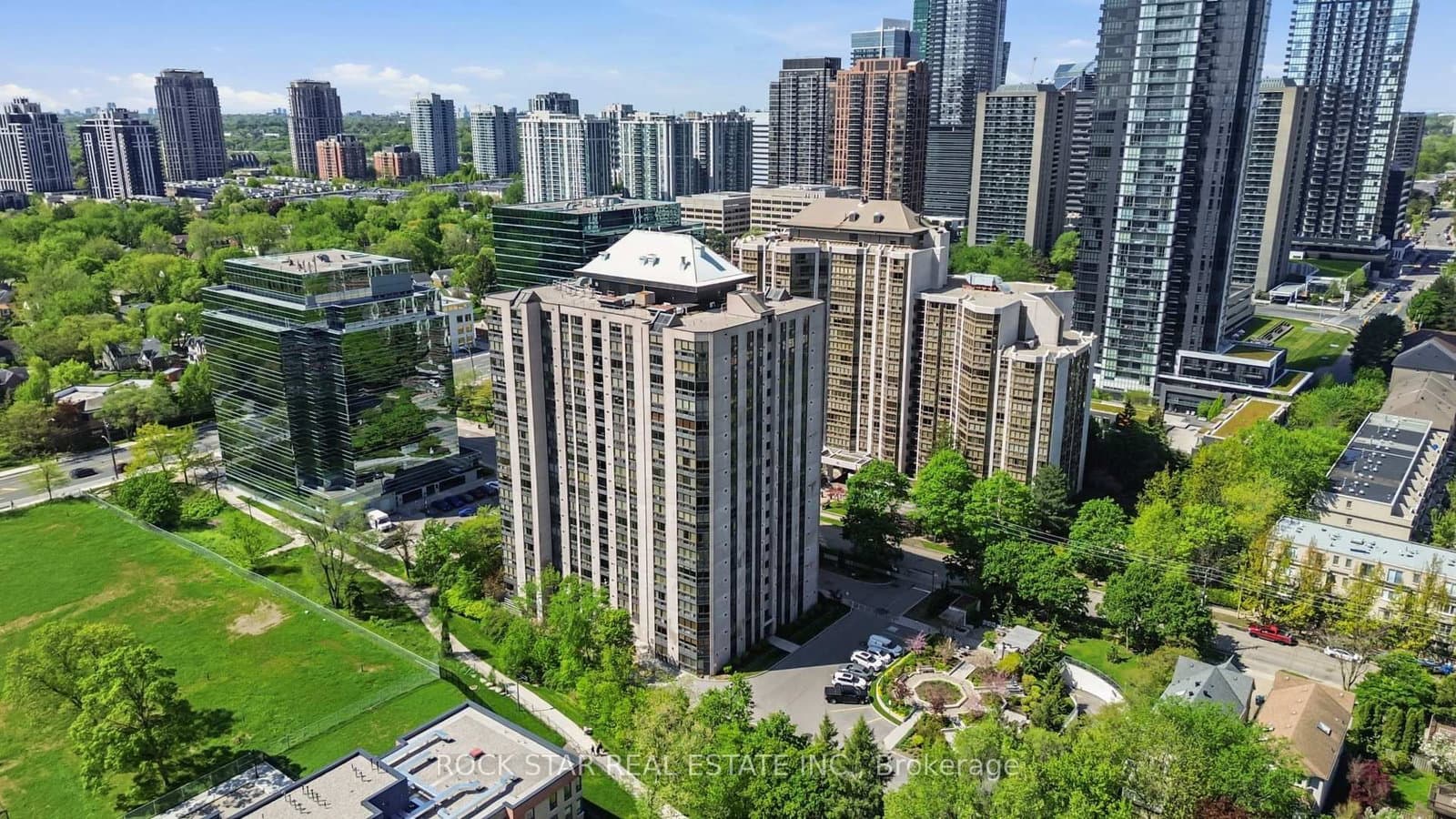 5 Kenneth Avenue, Unit 701 - Image 1