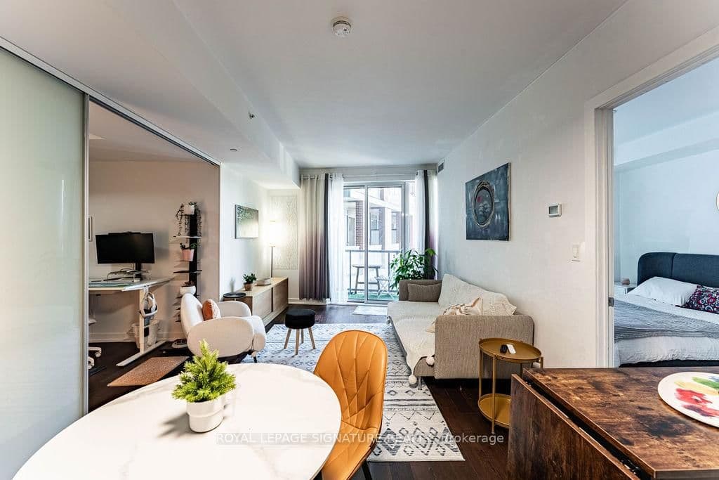 20 Bruyeres Mews, Unit 501 thumbnail 16