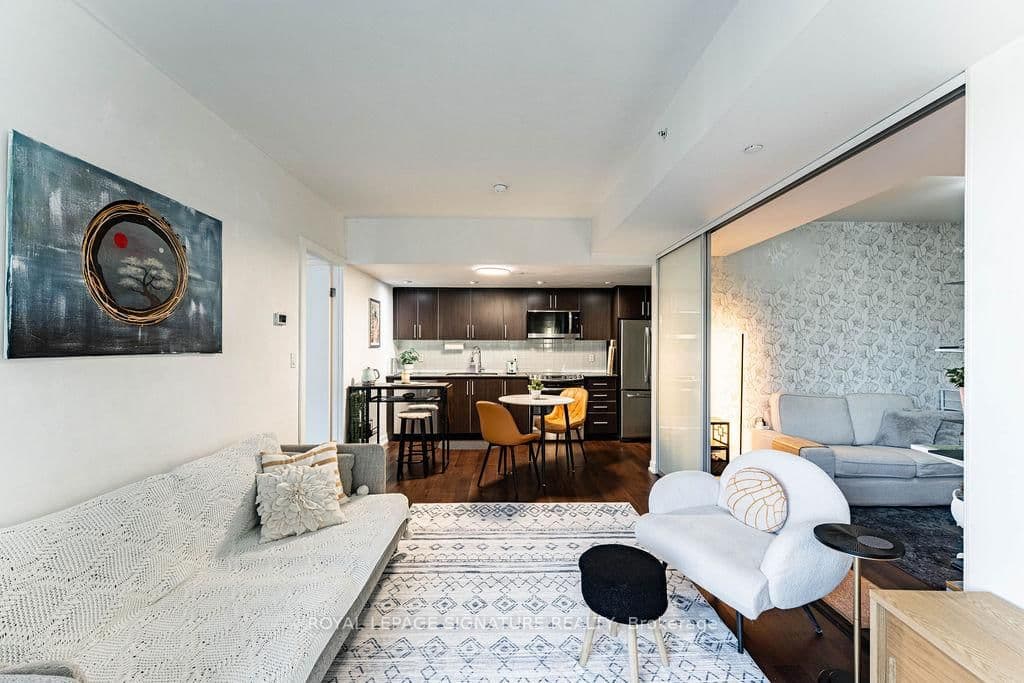 20 Bruyeres Mews, Unit 501 thumbnail 18