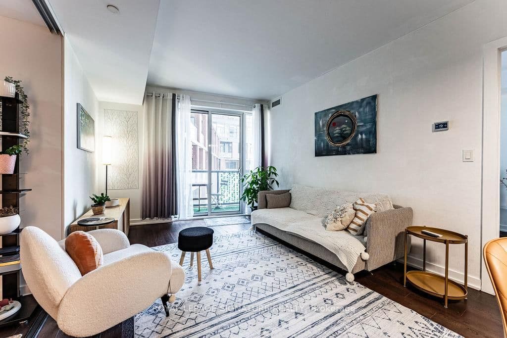 20 Bruyeres Mews, Unit 501 thumbnail 20