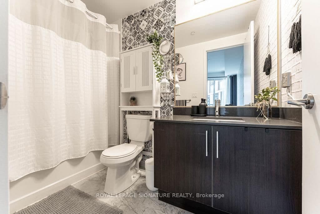 20 Bruyeres Mews, Unit 501 thumbnail 32