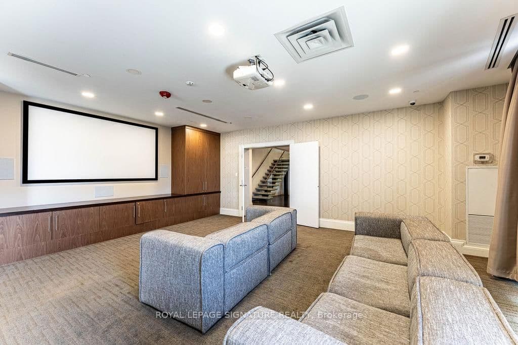 20 Bruyeres Mews, Unit 501 thumbnail 37