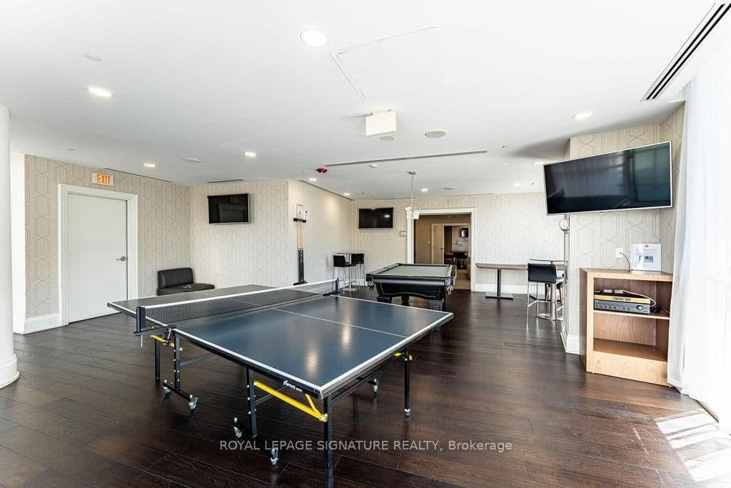 20 Bruyeres Mews, Unit 501 thumbnail 38