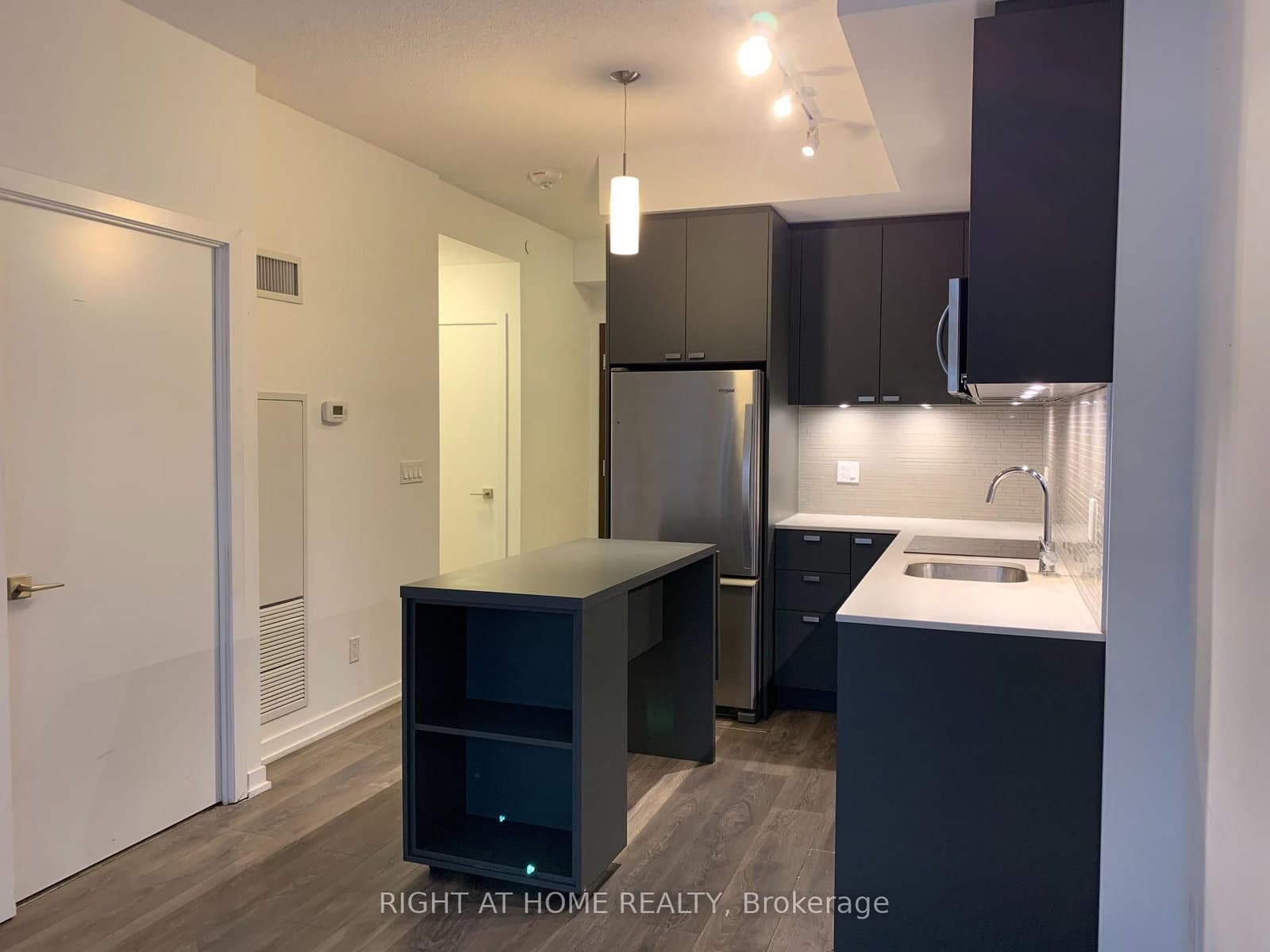 56 Forest Manor Road, Unit 1209 thumbnail 11