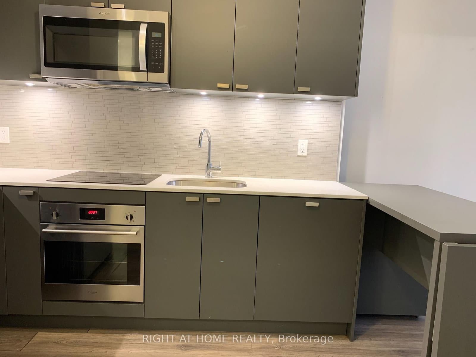 56 Forest Manor Road, Unit 1209 thumbnail 15