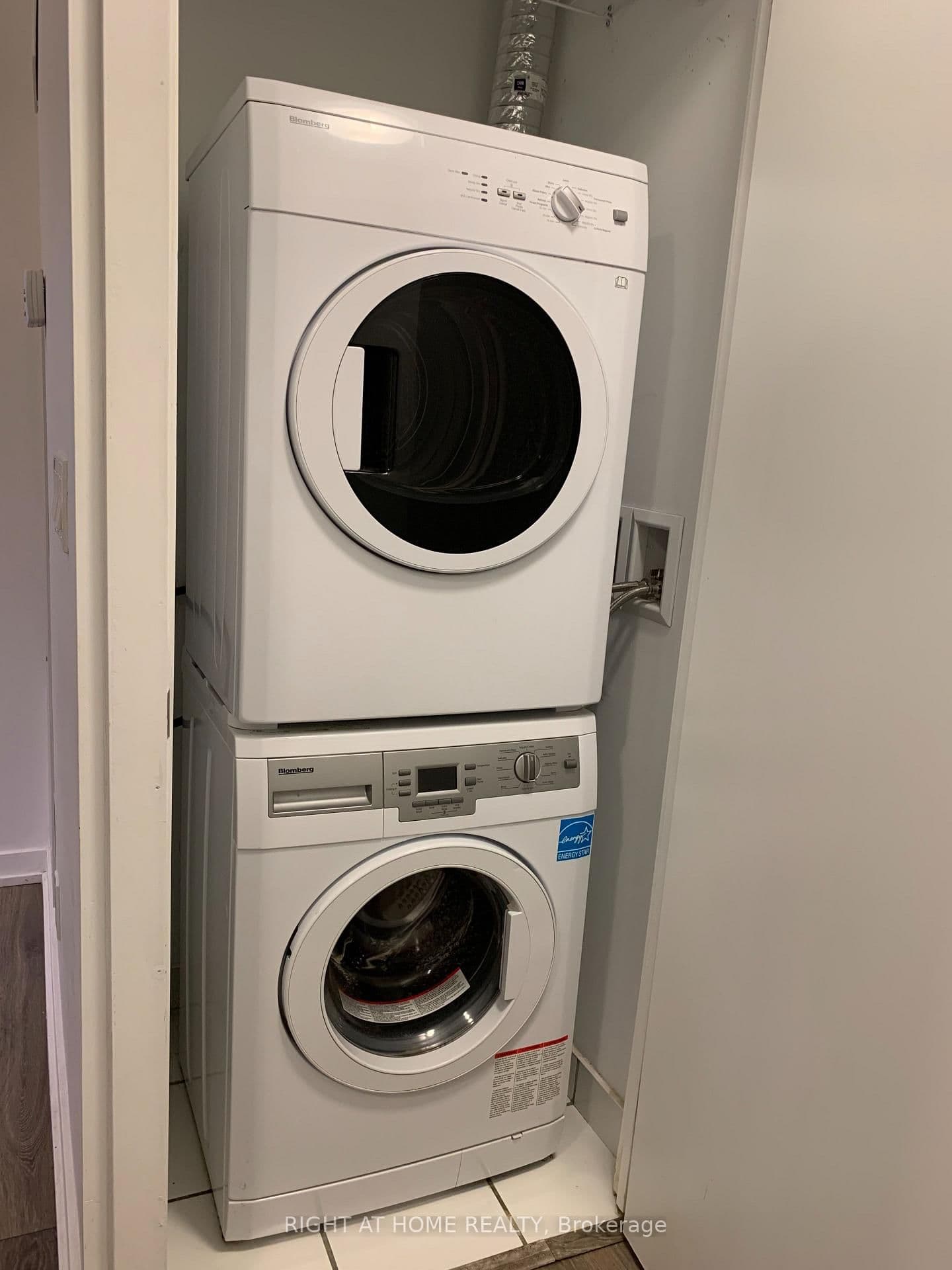 56 Forest Manor Road, Unit 1209 thumbnail 21