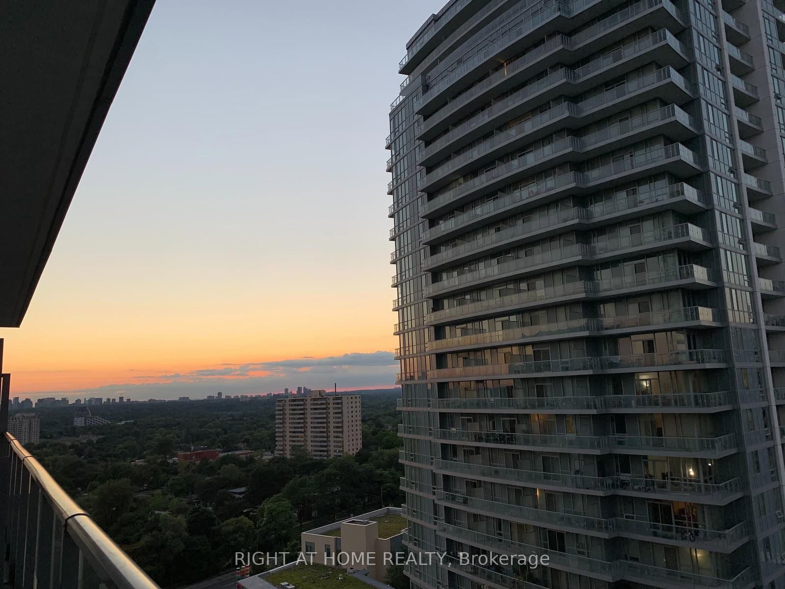 56 Forest Manor Road, Unit 1209 thumbnail 29