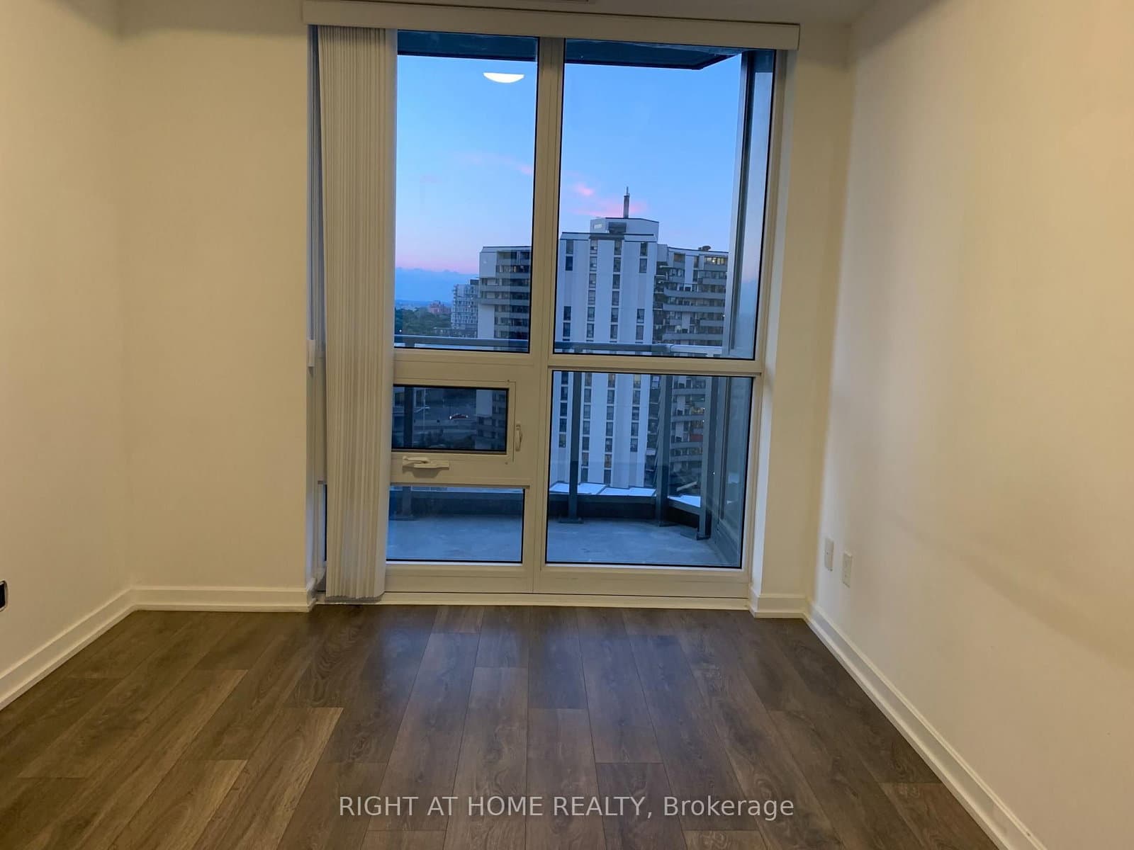 56 Forest Manor Road, Unit 1209 thumbnail 32