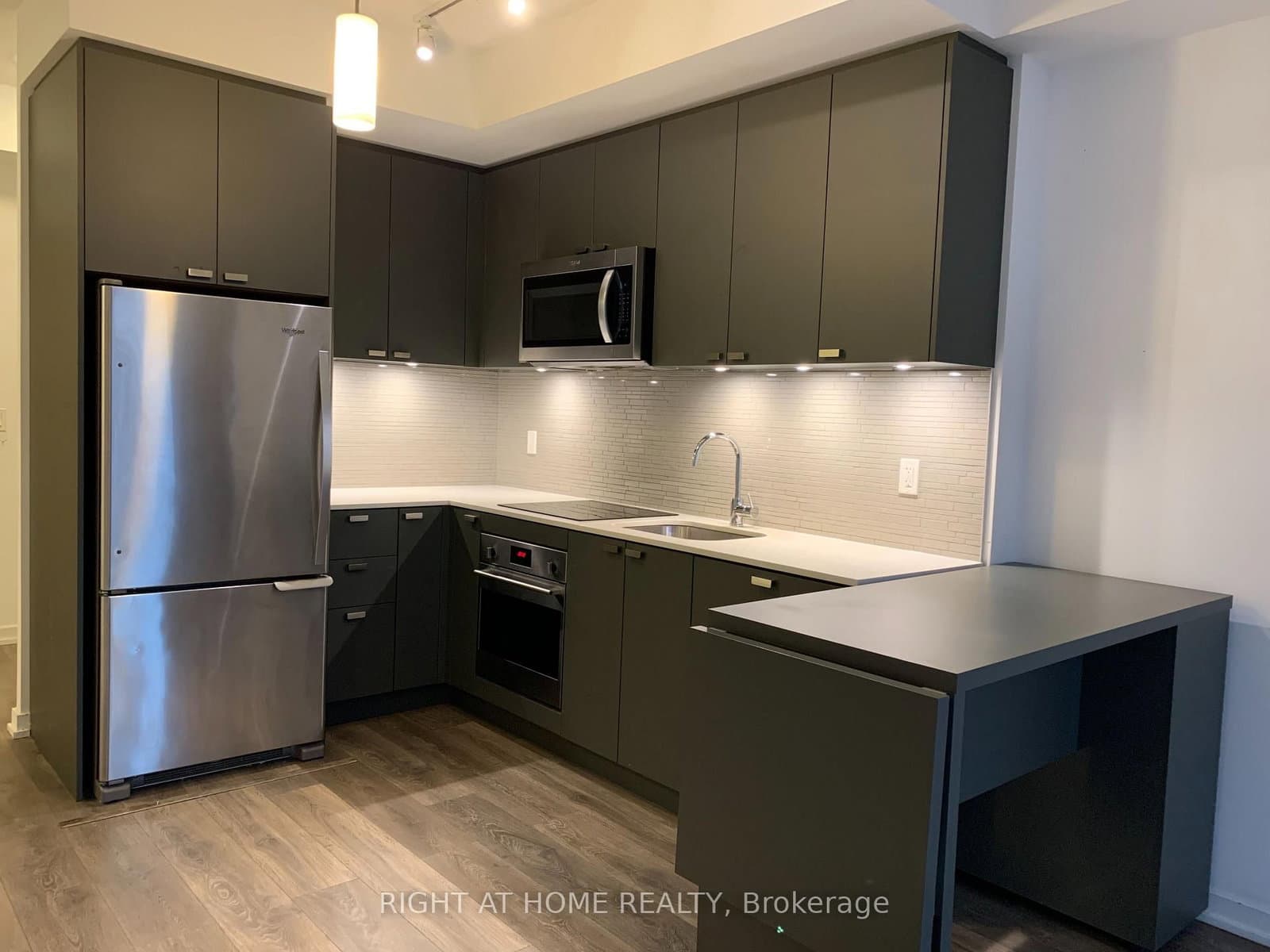 56 Forest Manor Road, Unit 1209 thumbnail 4