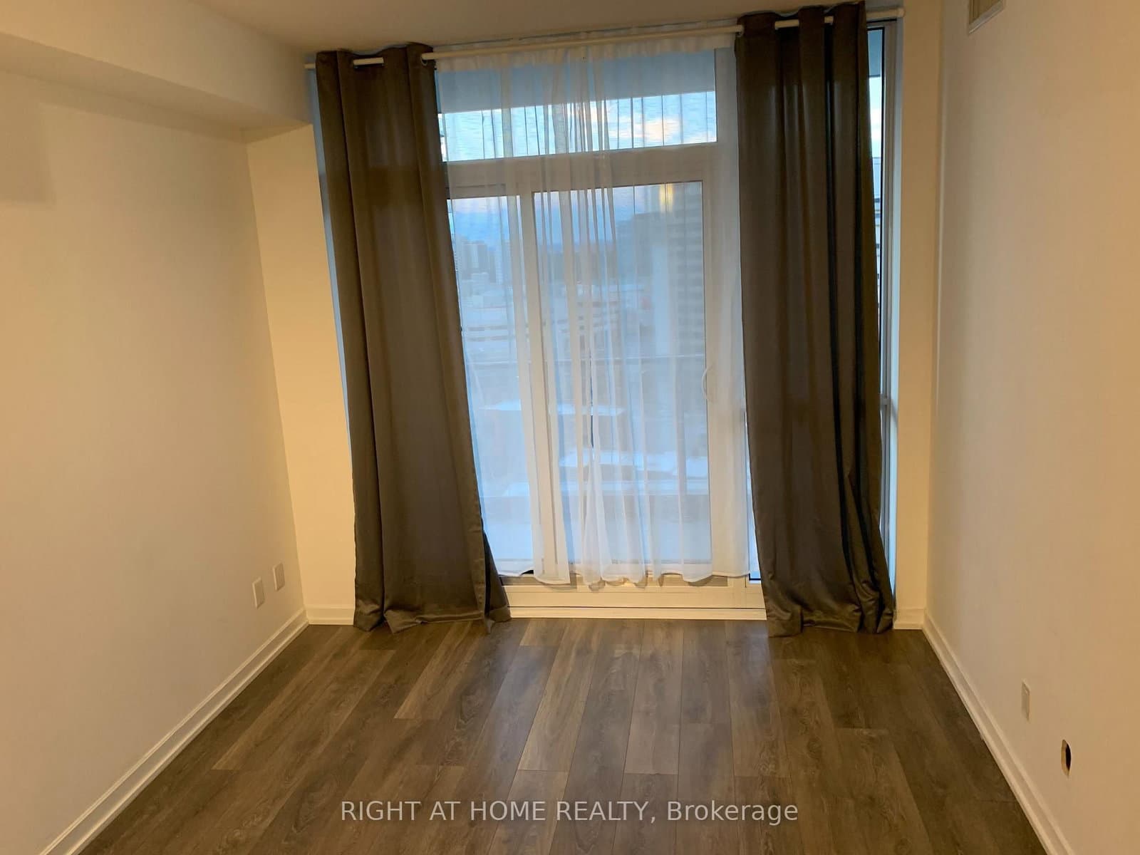 56 Forest Manor Road, Unit 1209 thumbnail 8