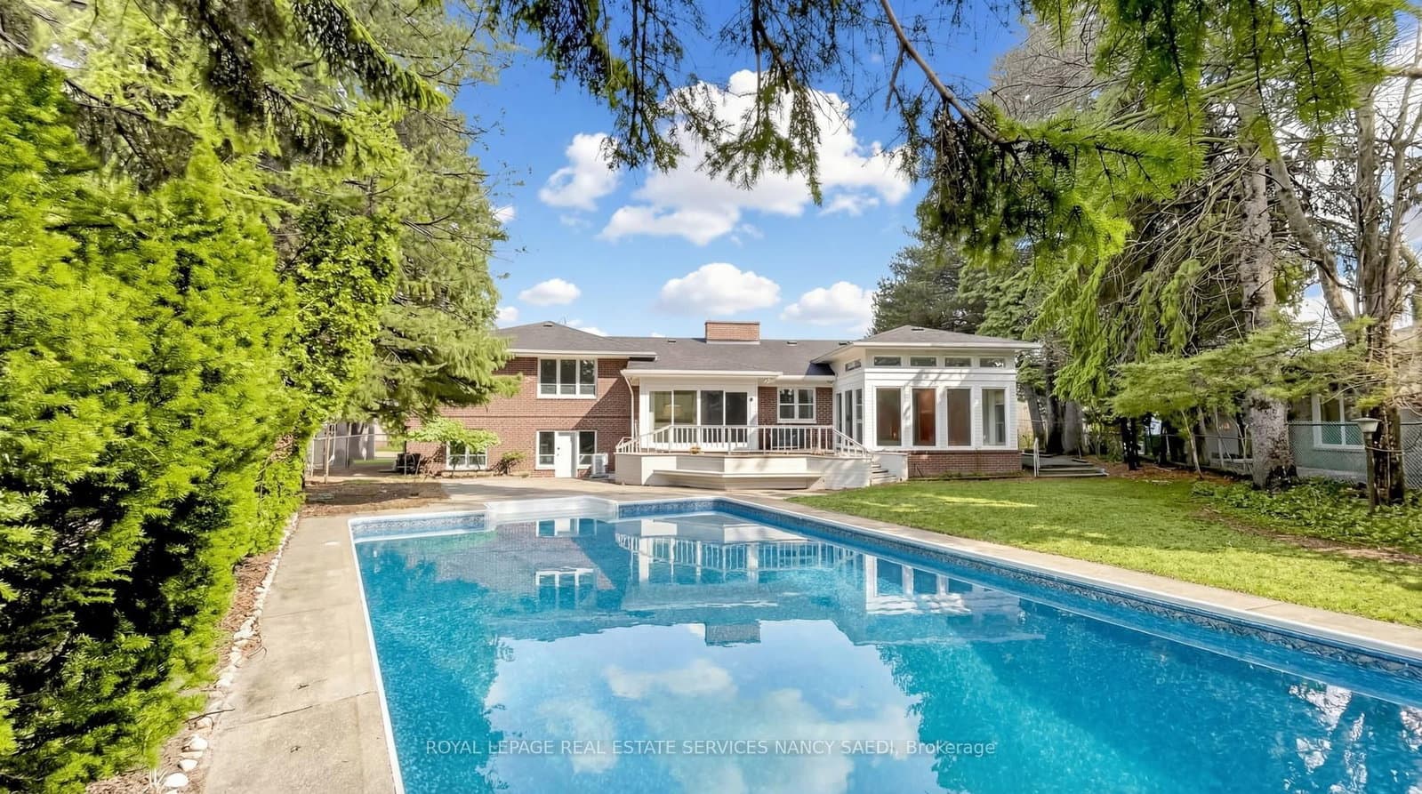 2 Colvestone Road - Image 1
