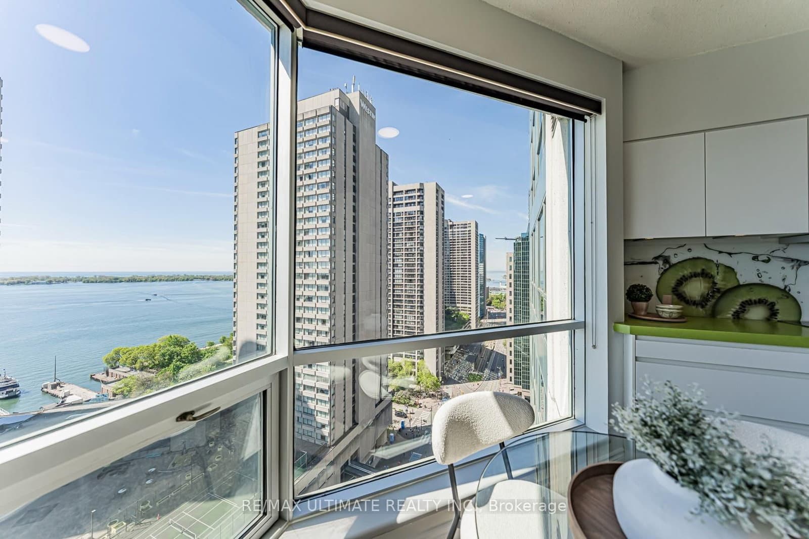 10 Queens Quay W, Unit 2206 thumbnail 15