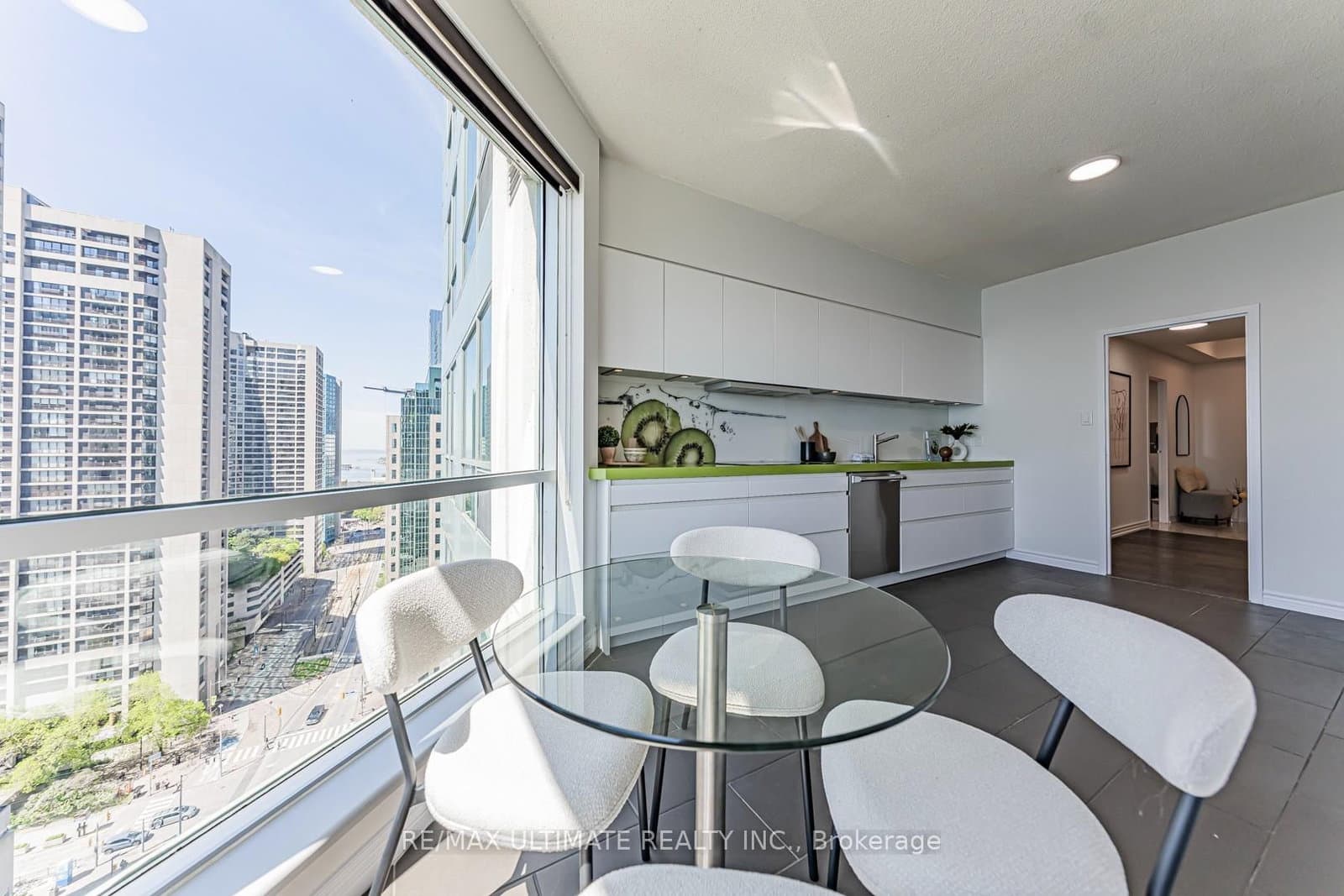 10 Queens Quay W, Unit 2206 thumbnail 16
