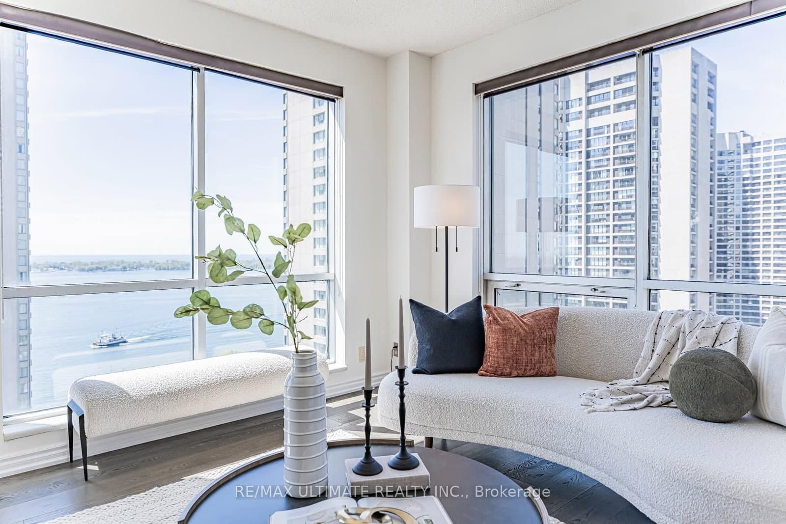 10 Queens Quay W, Unit 2206 thumbnail 20