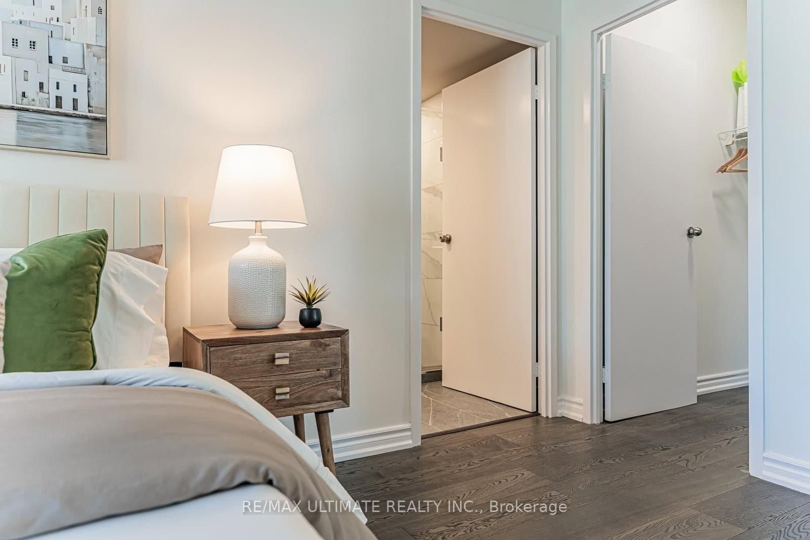 10 Queens Quay W, Unit 2206 thumbnail 36