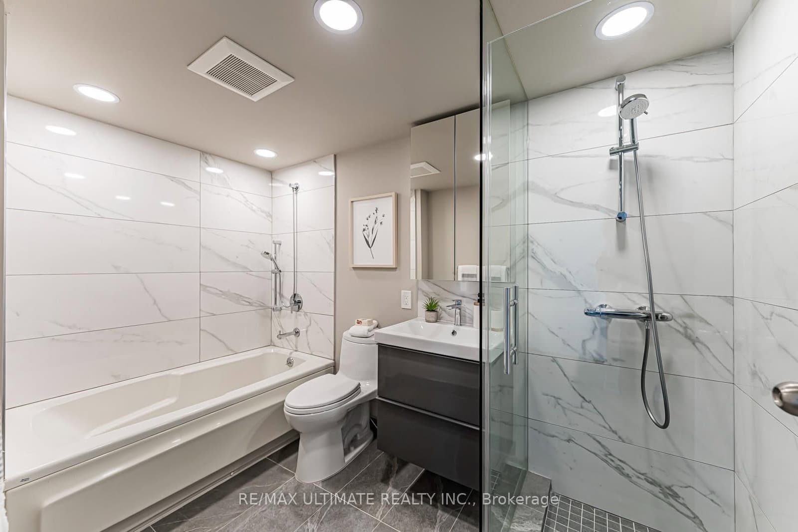 10 Queens Quay W, Unit 2206 thumbnail 39