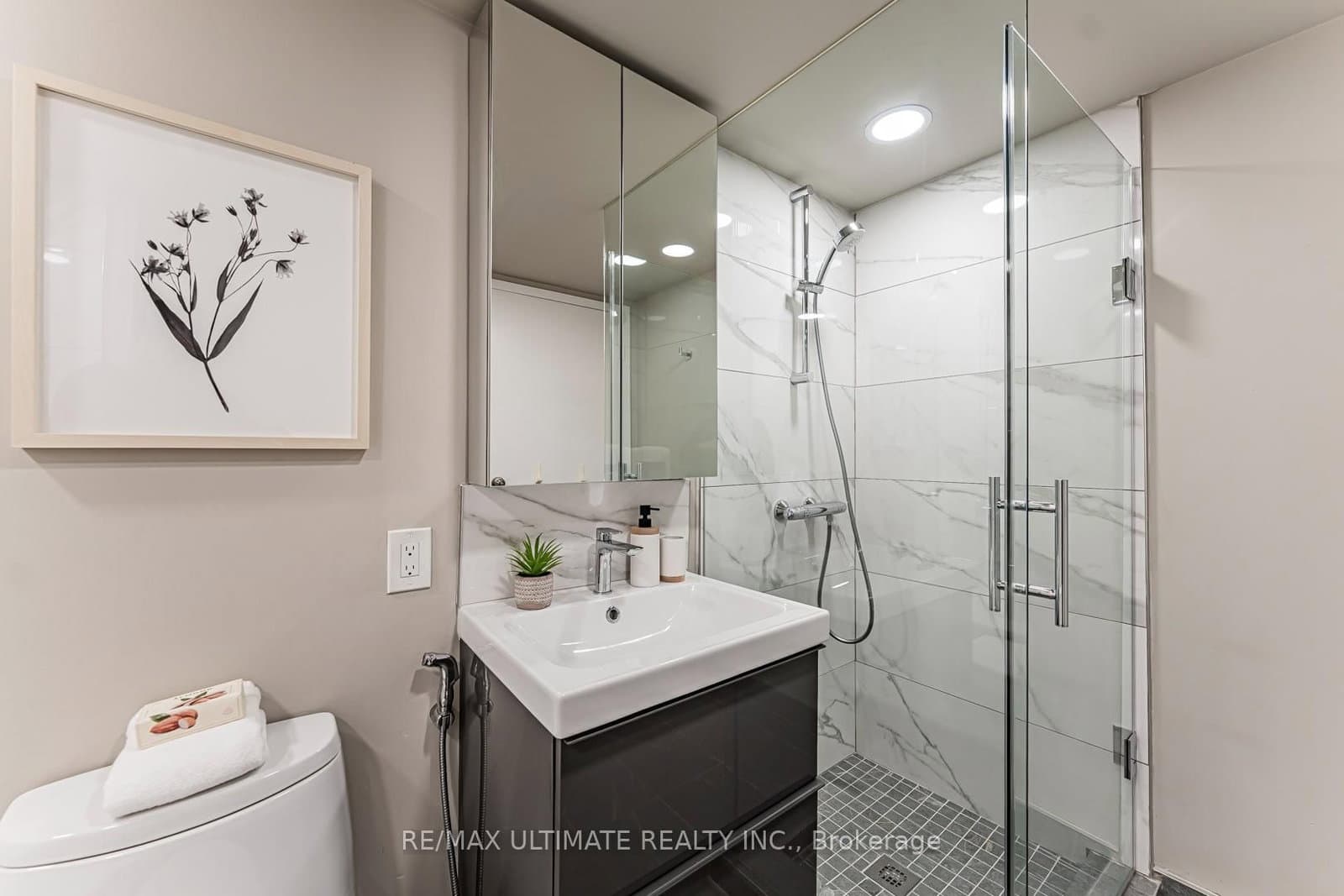 10 Queens Quay W, Unit 2206 thumbnail 41