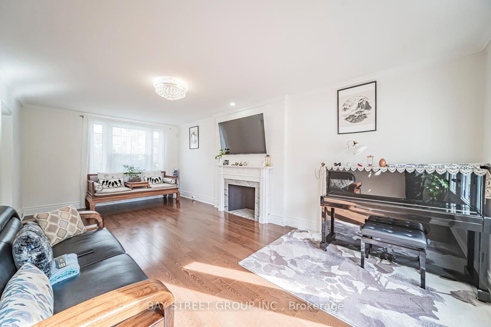 277 Lawrence Avenue E thumbnail 11