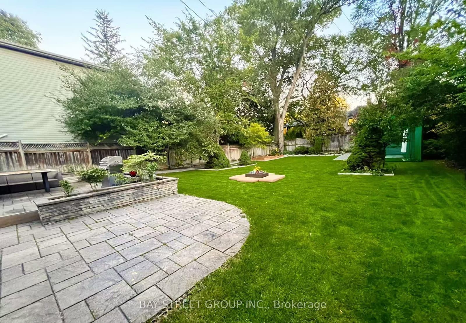 277 Lawrence Avenue E thumbnail 32