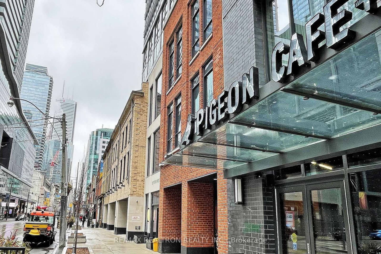 327 King Street W, Unit 4105 thumbnail 49