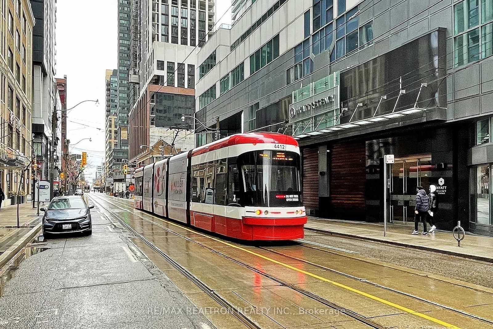 327 King Street W, Unit 4105 thumbnail 50