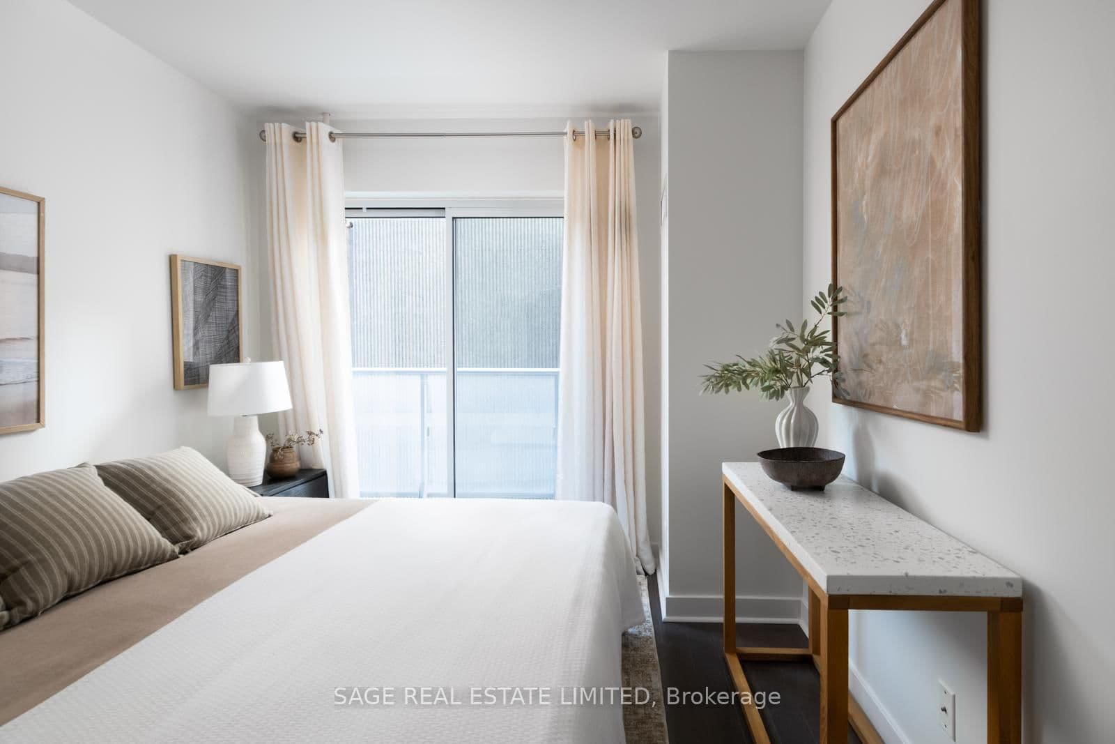 58 Orchard View Boulevard, Unit 313 thumbnail 11