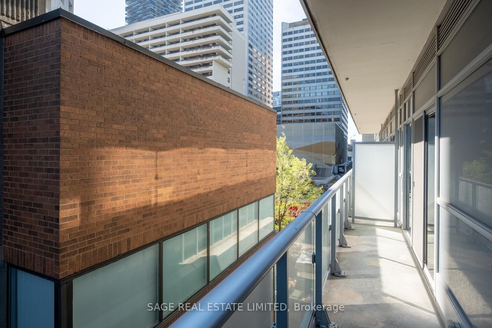 58 Orchard View Boulevard, Unit 313 thumbnail 19