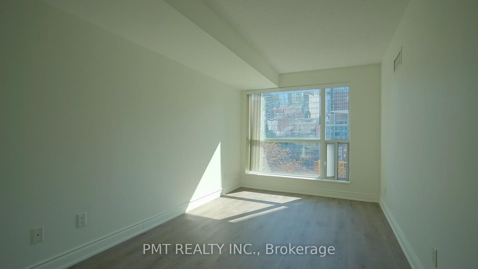 230 King Street E, Unit 803 thumbnail 32
