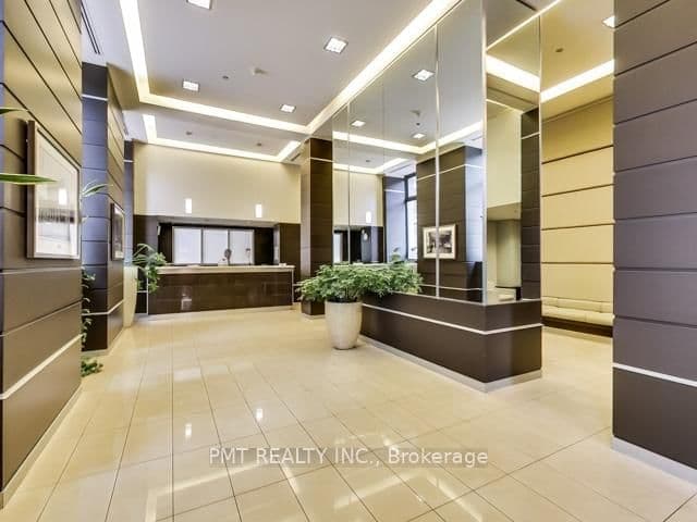 230 King Street E, Unit 803 thumbnail 4
