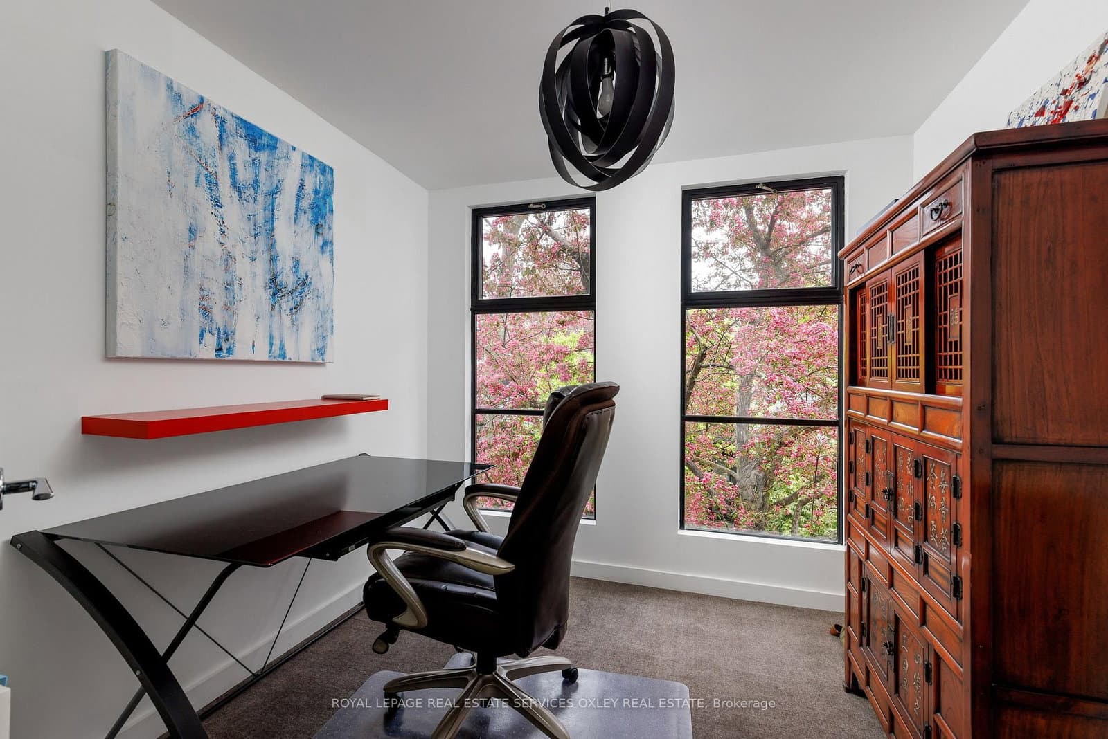 28 Roxborough Street W thumbnail 17