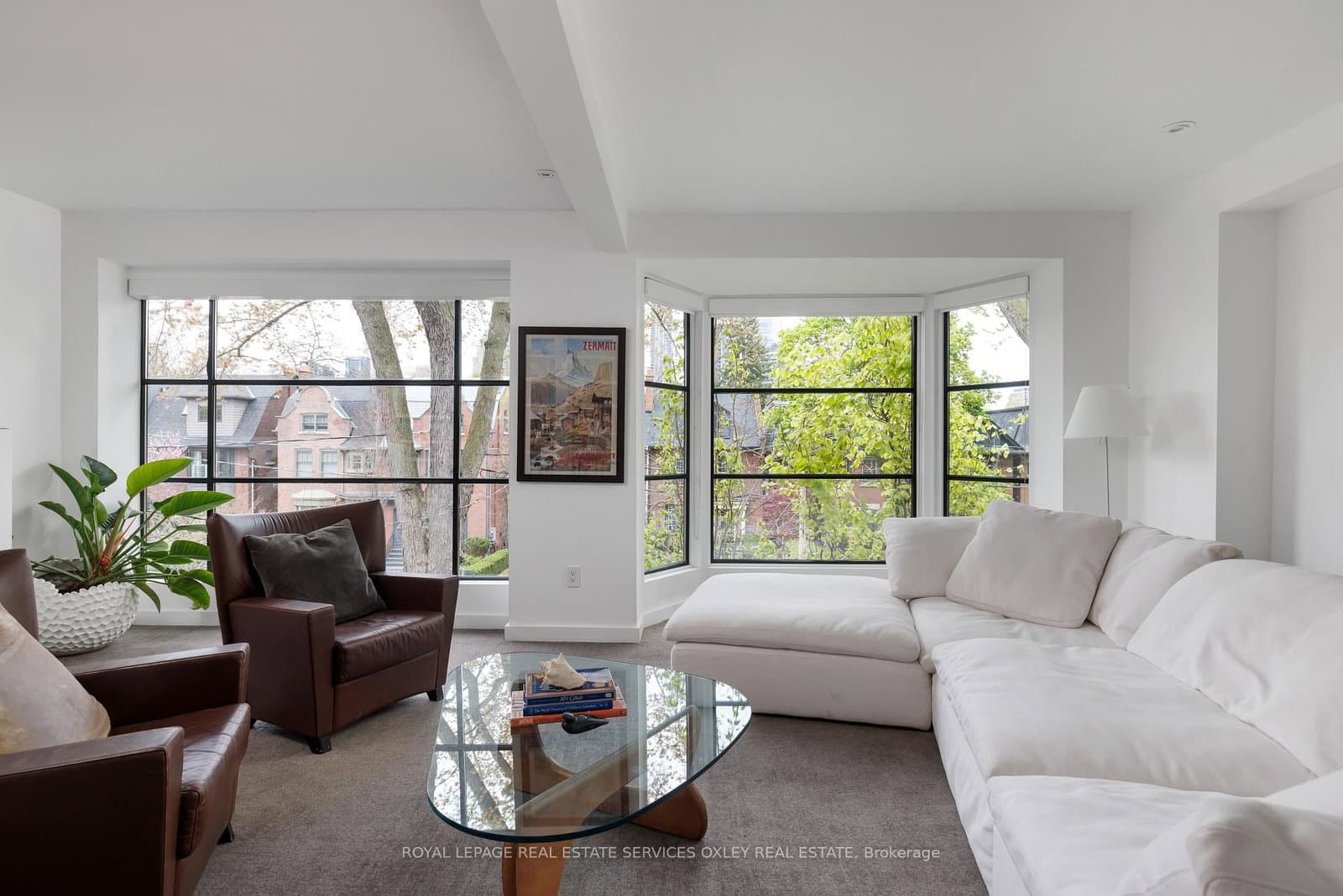 28 Roxborough Street W thumbnail 20