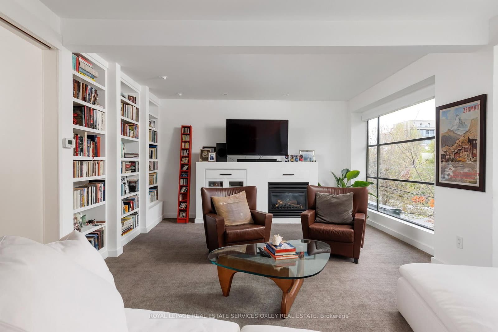 28 Roxborough Street W thumbnail 22
