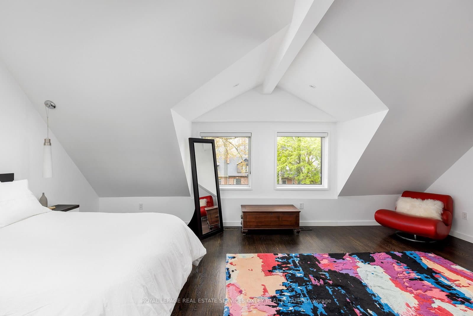 28 Roxborough Street W thumbnail 25