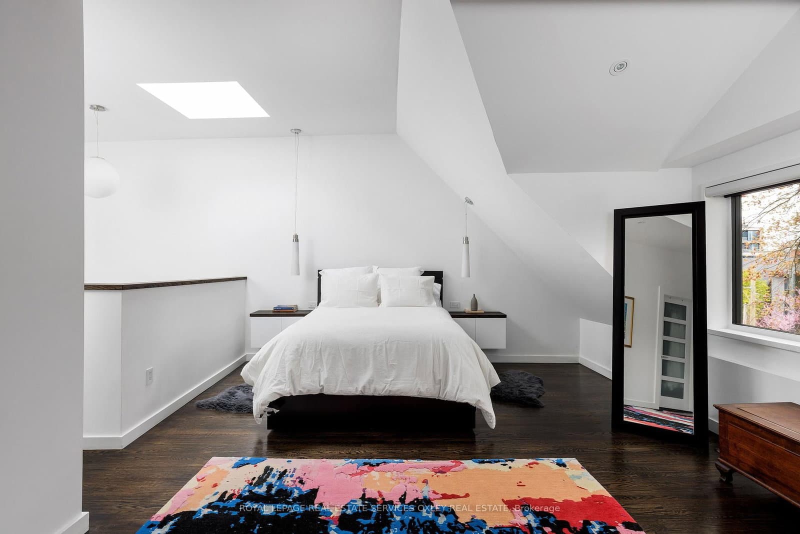 28 Roxborough Street W thumbnail 26