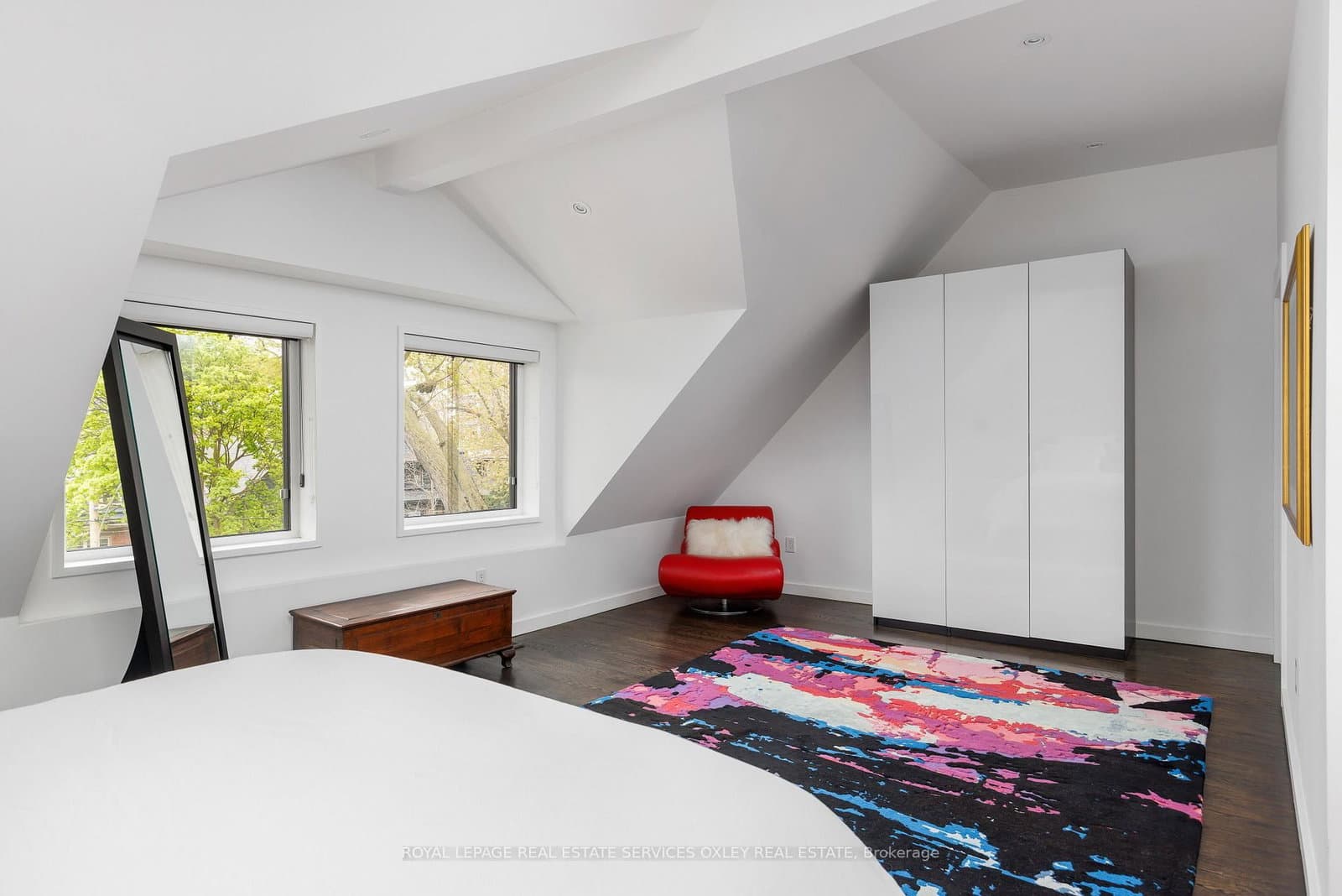 28 Roxborough Street W thumbnail 27